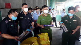 An Giang tiêu huỷ trên 960.000 bao thuốc lá lậu, thuốc lá giả