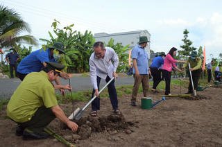 Bạc Liêu phát động trồng cây nhân Ngày sinh nhật Bác