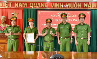 Tăng cường công tác vận động, truy bắt tội phạm truy nã