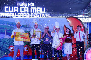 Vua đầu bếp cua Cà Mau, độc nhất cua Sumo