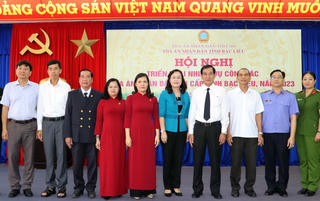 Xây dựng đội ngũ cán bộ, các thẩm phán thanh liêm, chính trực, tinh thông pháp luật