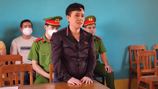 Đâm chết nam thanh niên đánh mình, người phụ nữ lãnh 8 năm tù