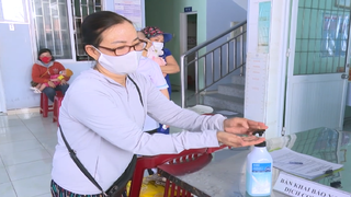 Thành phố Quảng Ngãi thực hiện tiêm chủng an toàn cho trẻ giữa mùa dịch Covid-19