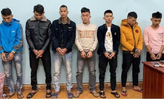 Khởi tố bị can, bắt tạm giam 7 người về tội đánh bạc, bắt giữ người trái pháp luật và cướp tài sản