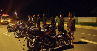 Cảnh sát giao thông TP Quảng Ngãi nổ súng truy quét đua xe trái phép