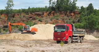 Lập biên bản doanh nghiệp tập kết vật liệu xây dựng trái quy định