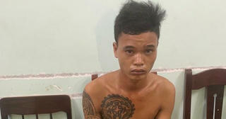 Sát hại mẹ ruột rồi trốn vào rừng sâu