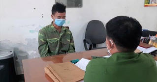 Khởi tố đối tượng sát hại mẹ ruột rồi bỏ trốn