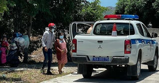 Cảnh sát giao thông kịp thời đưa thai phụ sắp sinh đi cấp cứu