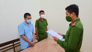 Bắt đối tượng chuyên "khoắng" tài sản ở khu phòng trọ công nhân