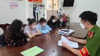 Đà Nẵng: 5 nữ sinh đánh hội đồng dã man bạn học