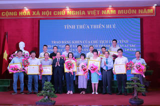 Văn phòng báo PLVN khu vực Bình Trị Thiên vinh dự nhận bằng khen nhân dịp kỷ niệm 95 năm ngày cách mạng báo chí Việt Nam