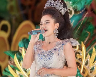 Nữ ca sĩ Thái Lan qua đời do ngã xuống bể bơi sâu 2m