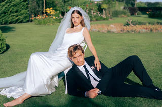 Cựu thiên thần nội y Barbara Palvin cưới diễn viên Dylan Sprouse