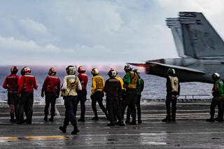 5 quân nhân Mỹ thiệt mạng trong vụ rơi máy bay quân sự ở Địa Trung Hải