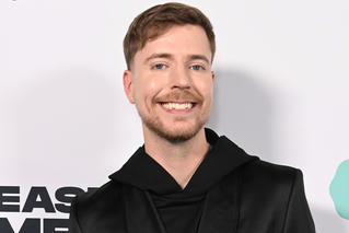 YouTuber giàu nhất thế giới quyết mua TikTok