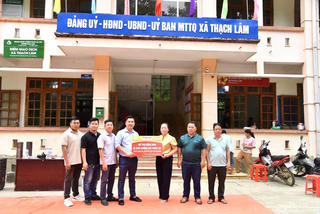 Báo Pháp luật Việt Nam đồng hành cùng bà con vùng lũ Cao Bằng: Hành trình yêu thương đến Bảo Lâm