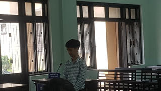 Buôn bán hơn 3.000 đồng hồ giả lĩnh 4 năm tù