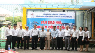 Tổng công ty Điện lực miền Trung, Công ty Điện lực Thừa Thiên Huế bàn giao “Nhà tình nghĩa” và “Mái ấm công đoàn“