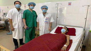 Cứu sống bệnh nhân ho ra máu “Sét đánh” có tiền sử lao phổi 26 năm