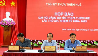 Đại hội đại biểu Đảng bộ Thừa Thiên Huế lần thứ XVI chỉ phát tài liệu, không tặng quà