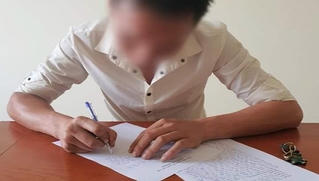 “Đại gia chân đất” xúc phạm công an bị phạt 5 triệu đồng
