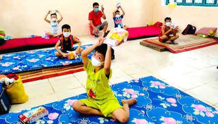 Cuộc sống bên trong khu cách ly của 66 học sinh F1 ở Huế