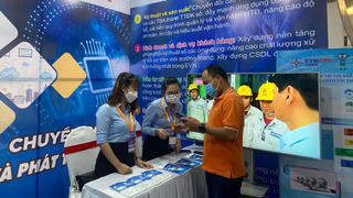 Những “Bông hồng” của điện lực Thừa Thiên Huế: “Trách nhiệm-Trí tuệ-Đảm đang-Thanh lịch”