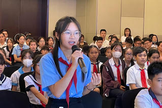 Trẻ em Thừa Thiên Huế gặp mặt, đối thoại với lãnh đạo tỉnh