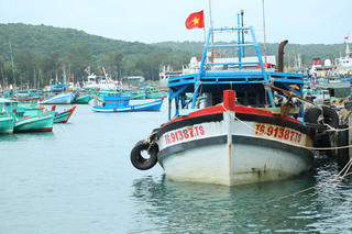 Bộ tư lệnh Vùng Cảnh sát biển 4 bắt giữ tàu vận chuyển khoảng 30 nghìn lít dầu DO trái phép 