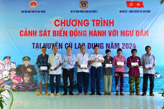 Bộ Tư lệnh Vùng Cảnh sát biển 4 tổ chức Chương trình 'Cảnh sát biển đồng hành với ngư dân'