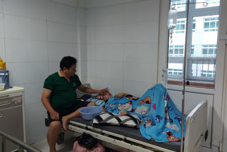 Nhiều học sinh huyện đảo Kiên Hải nhập viện nghi bị ngộ độc thực phẩm