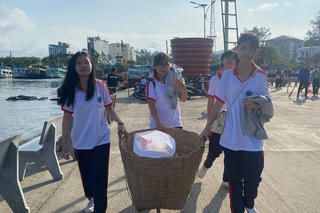 Phát động thực hiện thí điểm phân loại rác tại nguồn và hưởng ứng Ngày vì môi trường Phú Quốc 