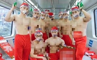 Phản cảm nhóm thanh niên 'khoe thân' quảng bá sản phẩm trên tàu Cát Linh - Hà Đông