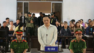 Tử hình kẻ phóng hỏa đốt người tình giải quyết mâu thuẫn tình cảm