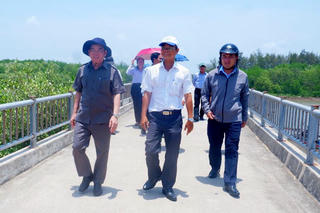 Chủ tịch UBND tỉnh Bến Tre khảo sát một số điểm cần thu hút đầu tư