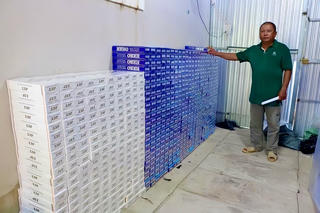 Trà Vinh: Tạm giữ hình sự đối tượng tàng trữ, mua bán hơn 8.000 bao thuốc lá điếu nhập lậu