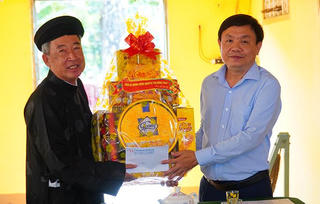 Lãnh đạo tỉnh Đồng Tháp chúc mừng Đại lễ kỷ niệm 83 năm Ngày khai sáng đạo Phật giáo Hòa Hảo