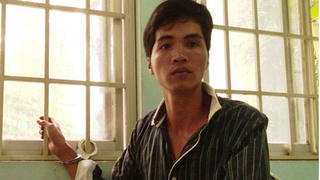  Dùng clip sex bất thành lại chế “bom” tống tiền gia đình bạn gái