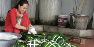 Mua được ô tô từ nghề làm bánh chưng