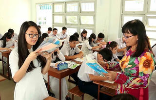 Sẽ bổ sung biên chế sự nghiệp y tế và giáo dục cho một số địa phương