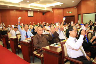 Chọn những vấn đề cấp bách để giám sát và phản biện