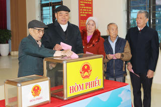 Chủ tịch UBND tỉnh Quảng Ninh dự bầu cử tại TP Đông Triều