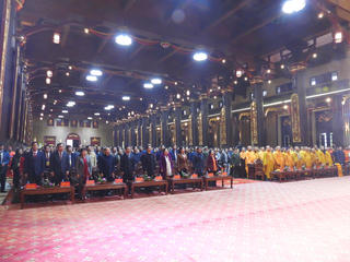 Hàng vạn Phật tử và du khách về với vùng đất thiêng Yên Tử trong ngày Khai hội