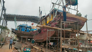 Nghề đóng thuyền gỗ ở đảo chìm Hà Nam - Bí mật của những con thuyền đi ngược gió