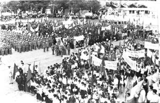 Chuyện kể của những người viết bản tráng ca cho Vùng mỏ Anh hùng