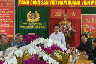 Khen thưởng đột xuất công an triệt phá vụ dùng súng cướp ngân hàng ở Lâm Đồng