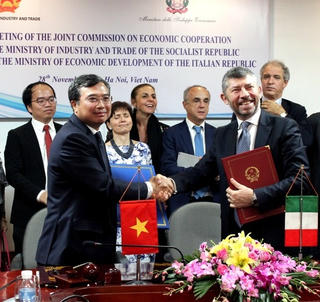 Bộ Công Thương bàn hợp tác kinh tế với Italia