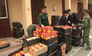 Lạng Sơn đề xuất hình sự hóa buôn lậu pháo hoa