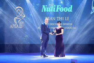 NutiFood lập “Hat-trick” với 3 giải thưởng về doanh nghiệp và lãnh đạo xuất sắc châu Á
